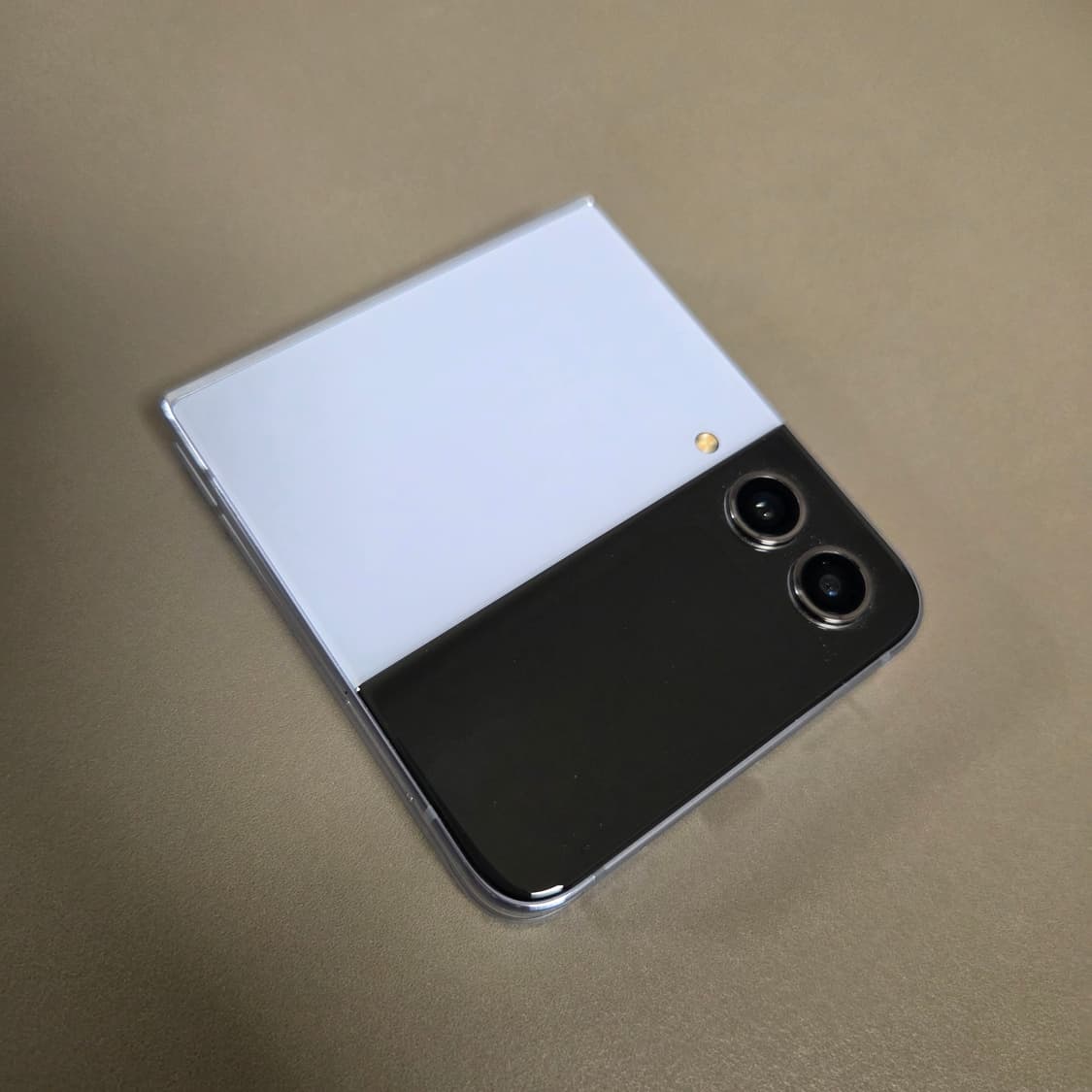 Galaxy 삼성 갤럭시 Z플립4 스마트폰 공기계(S급) 상품이미지2