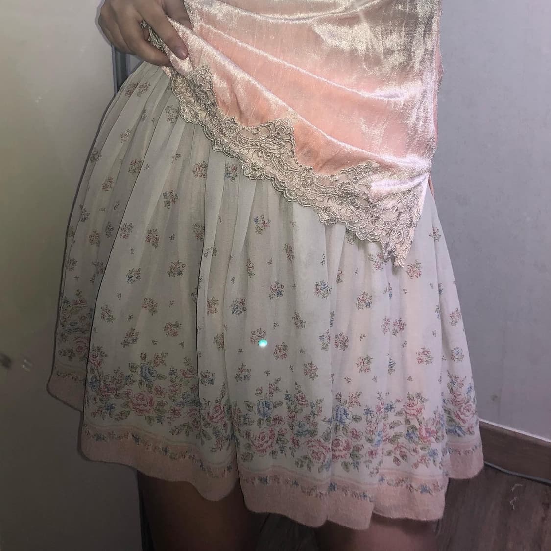 빈티지 구제 y2k 쉬폰 플라워 플레어 미디 스커트 상품이미지2