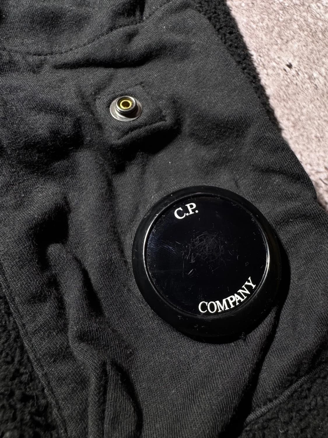 C.P. 컴퍼니 폴라 플리스 렌즈 맨투맨 상품이미지5
