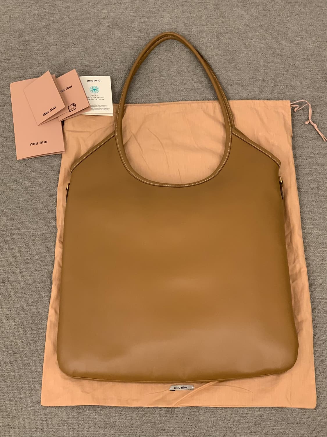 (새상품급)미우미우 레더 아이비백 꼬냑 레귤러 상품이미지2