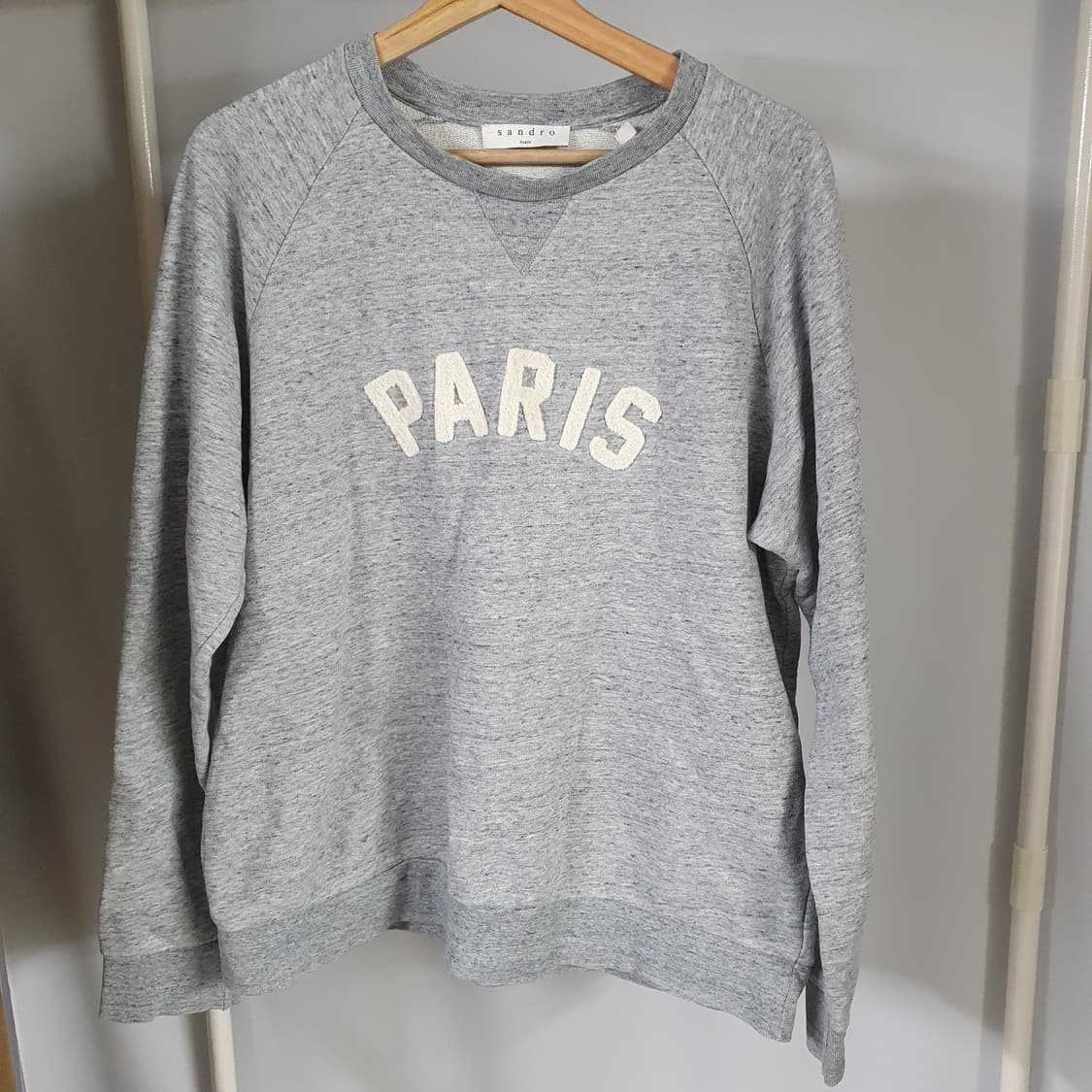 산드로 자수 맨투맨 상품이미지1