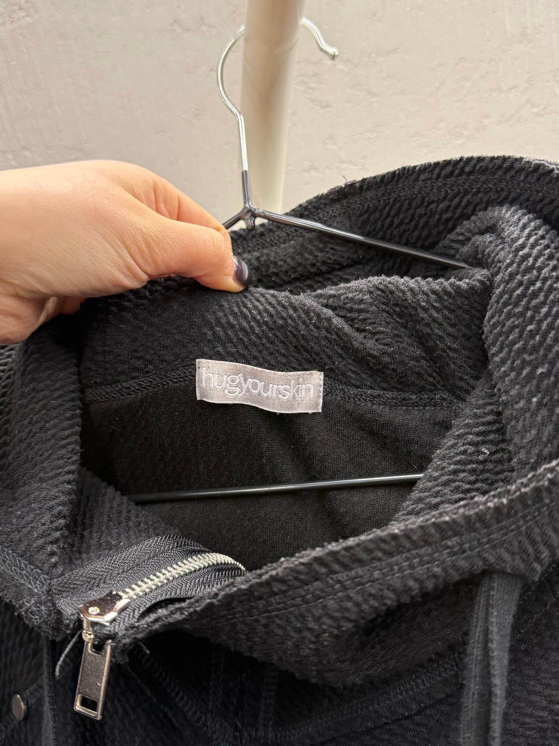 hugyourskin 허그유어스킨 후드집업 블랙 상품이미지4