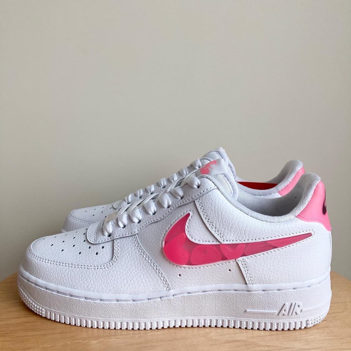 나이키 에어포스 1 로우 ‘발렌타인데이’ 상품이미지6
