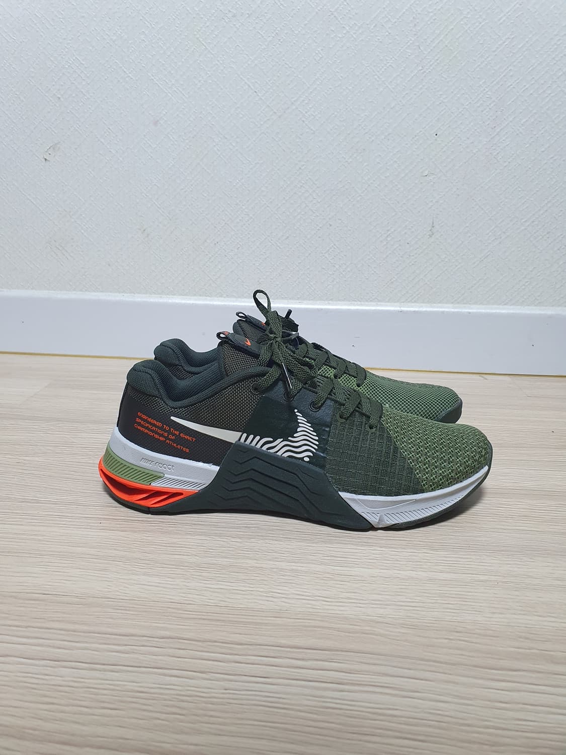 나이키 매트콘8 트레이닝화 255 상품이미지1