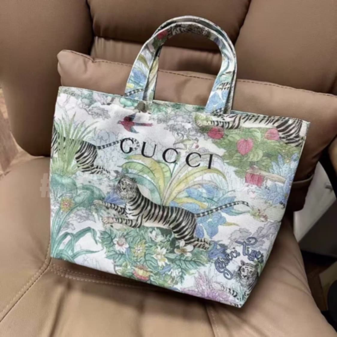 구찌뷰티 2025 타이거 에코백 기프트 토트백  상품이미지7