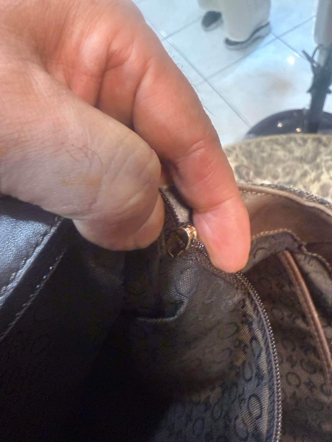 정품 셀린느 C 마카담 캔버스 가죽 토트백 팝니다 상품이미지8