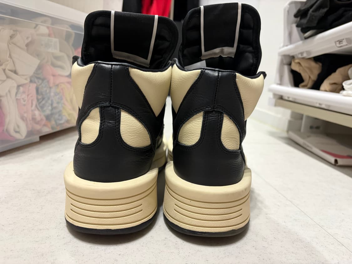 터보웨폰 1회착 275 팝니다 / 컨버스 다크쉐도우 블랙크림 상품이미지4