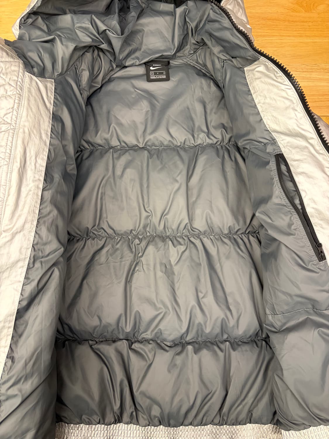 [S] 나이키 메탈 실버 패딩 상품이미지6