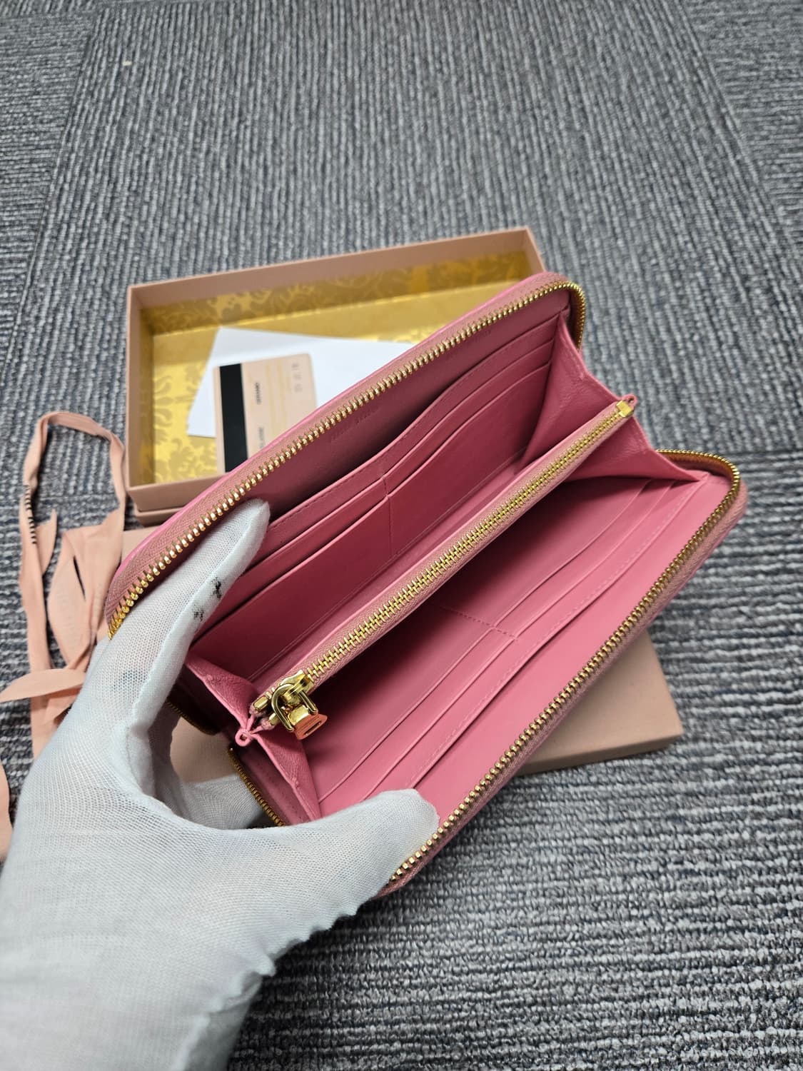 [특가][정품] 미우미우 마테라쎄 장지갑 상품이미지5