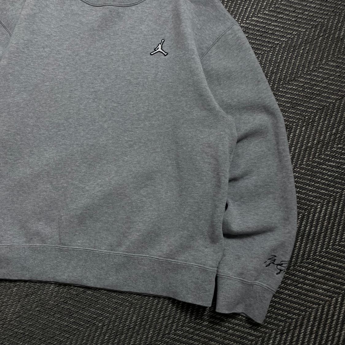나이키 조던 에센셜 기모 스웻 맨투맨 그레이y 4523 상품이미지3