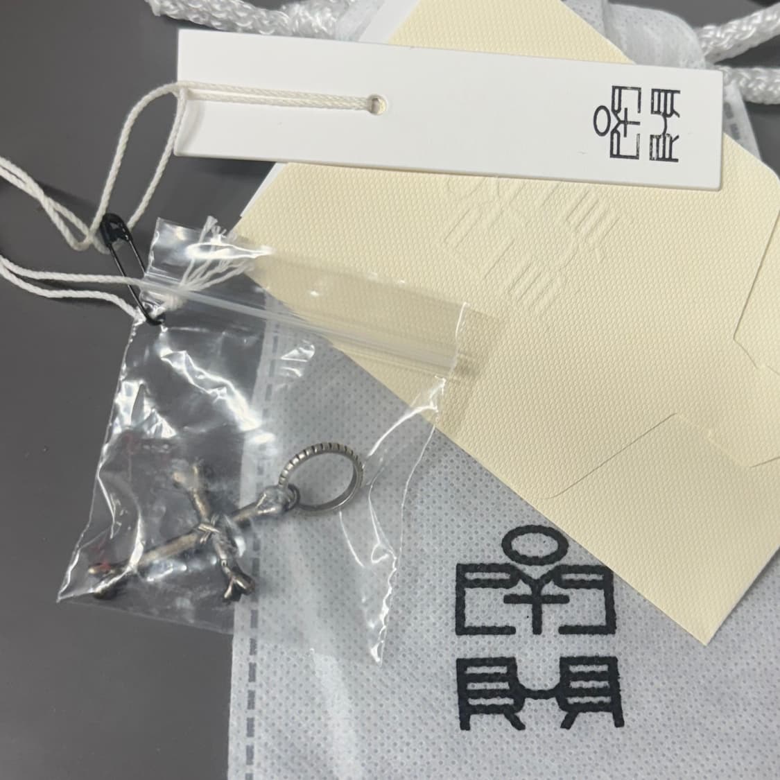 폴리테루 크로스본 팬던트 상품이미지1