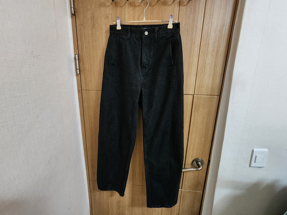 (26)무신사 트위스트 세미 벌룬 데님 팬츠 로우블랙 상품이미지2