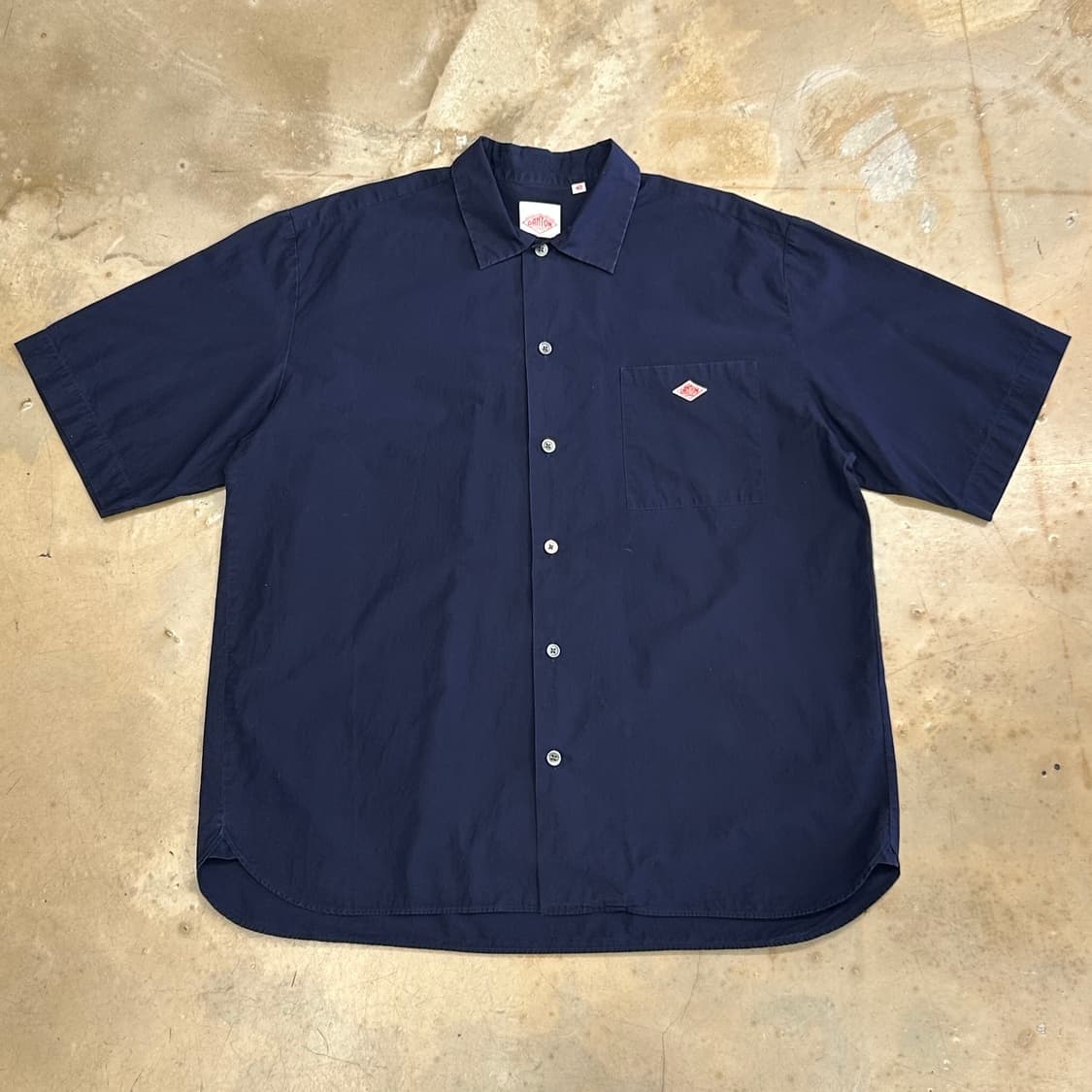 42 단톤 네이비 반팔 셔츠 상품이미지3