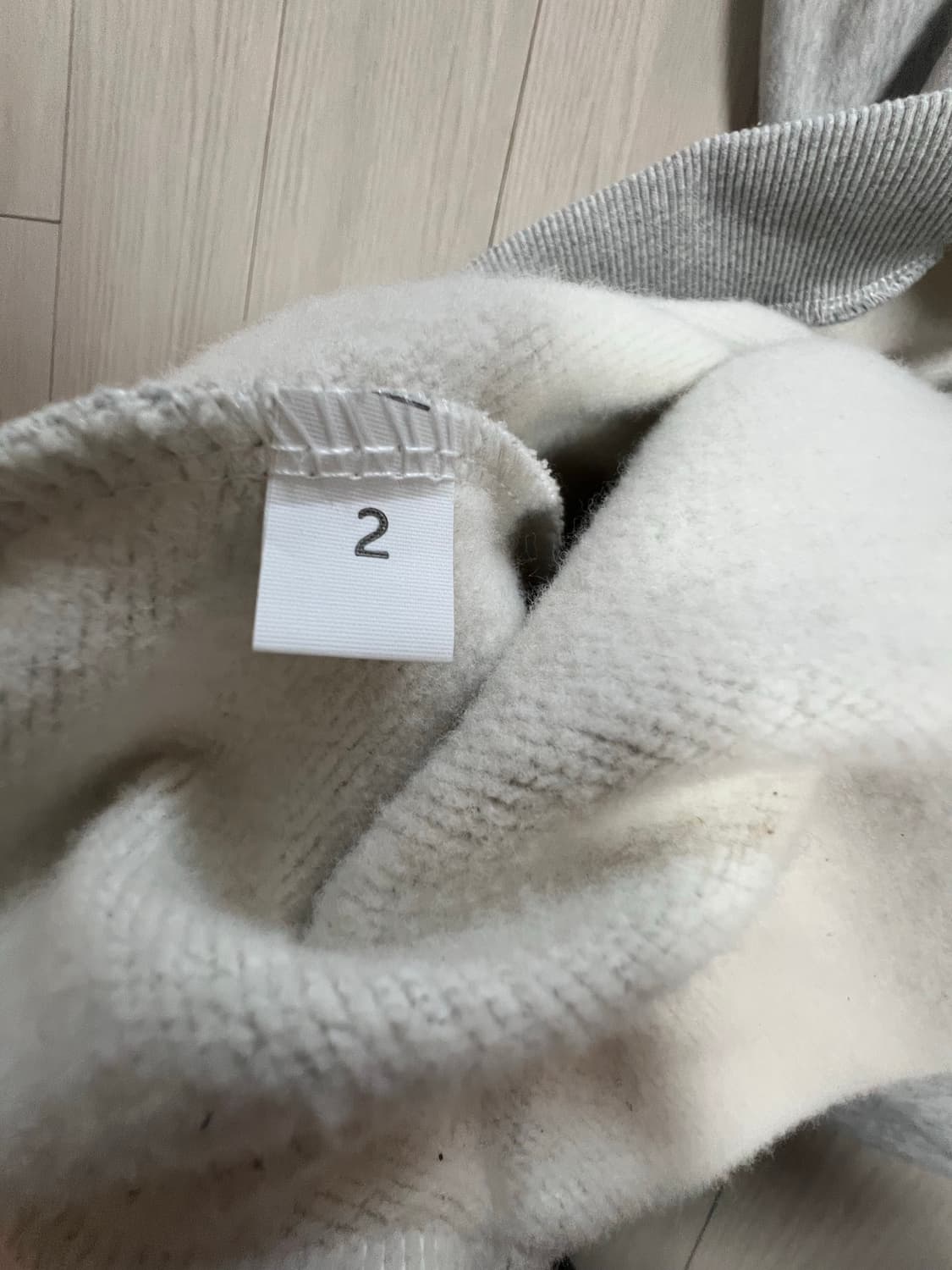 칸예 이지 코리아 한정 상품이미지3