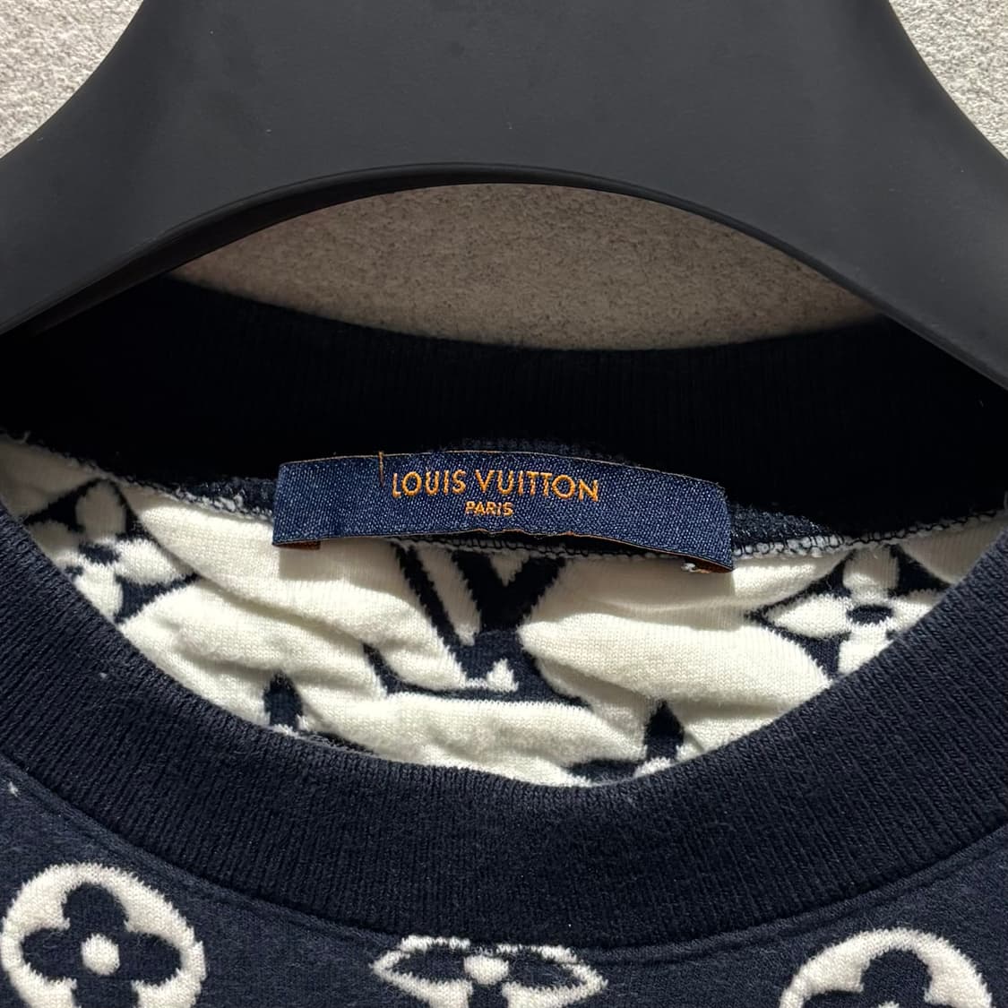 (95) 루이비통 풀모노그램 맨투맨  상품이미지2