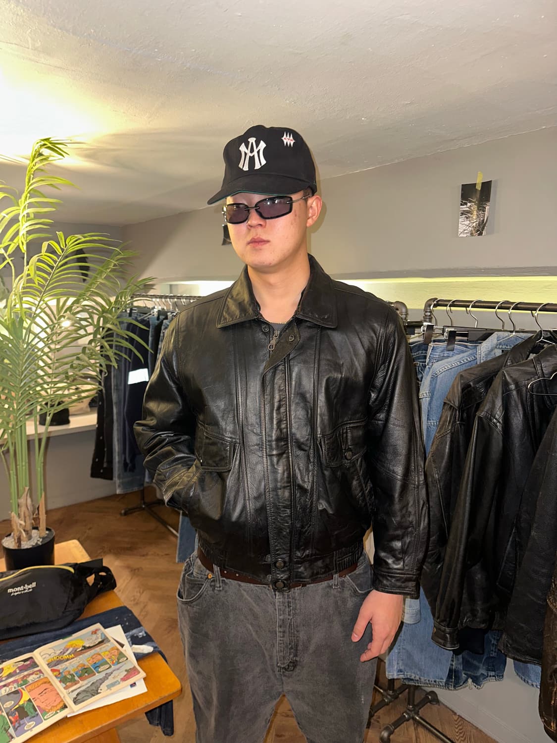 90’s Japanese real-leather bomber jacket 상품이미지1