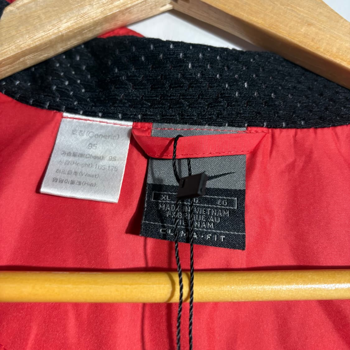 나이키 레드 오버핏 윈드브레이커 자켓 (무료배송) 상품이미지4