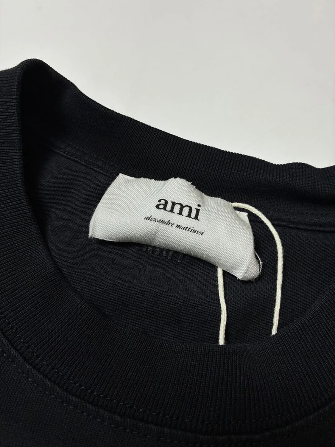 아미 AMI 스몰 하트 로고 반팔 티셔츠 PN9123 상품이미지7