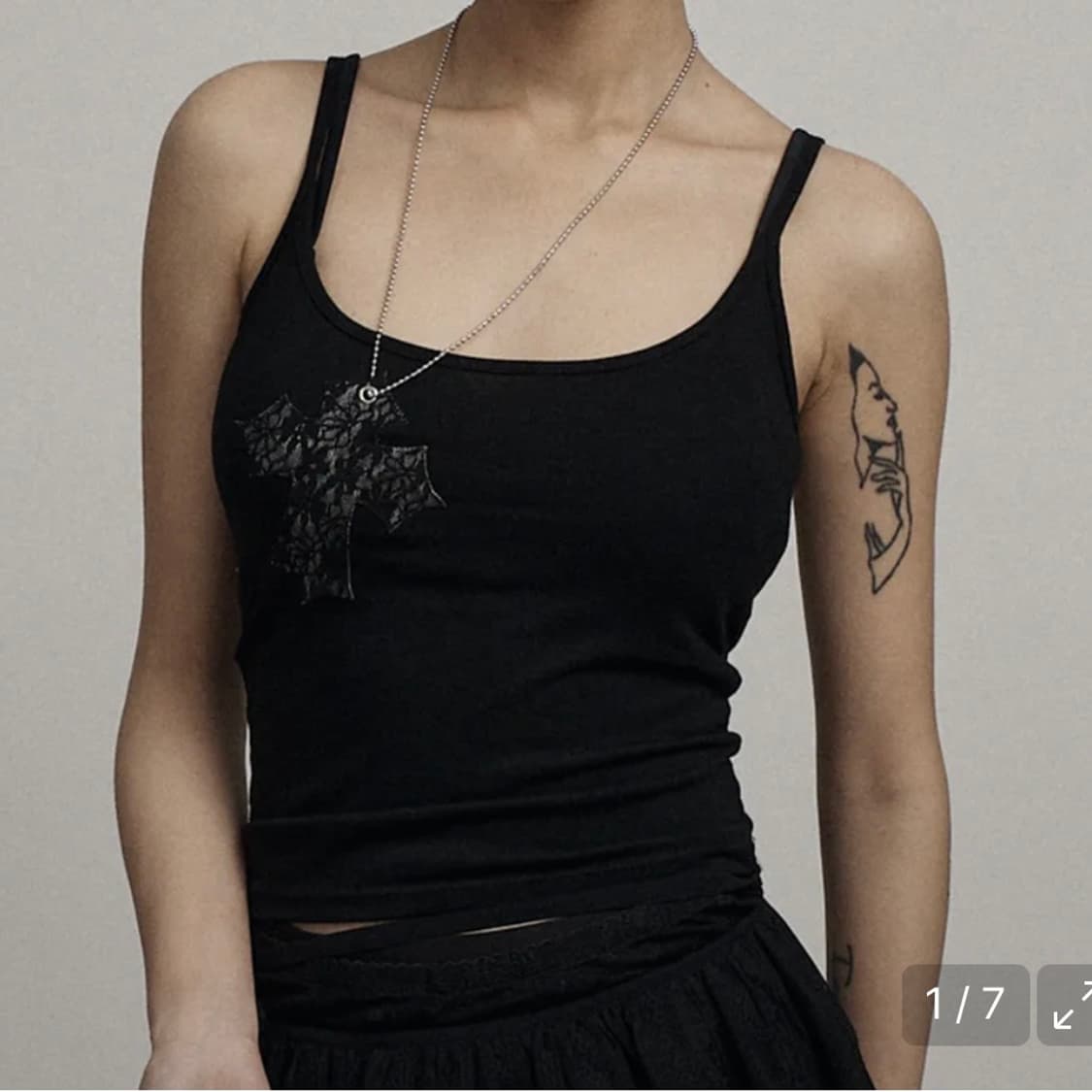 일리오 Black lace cross necklace sleeveless 상품이미지1