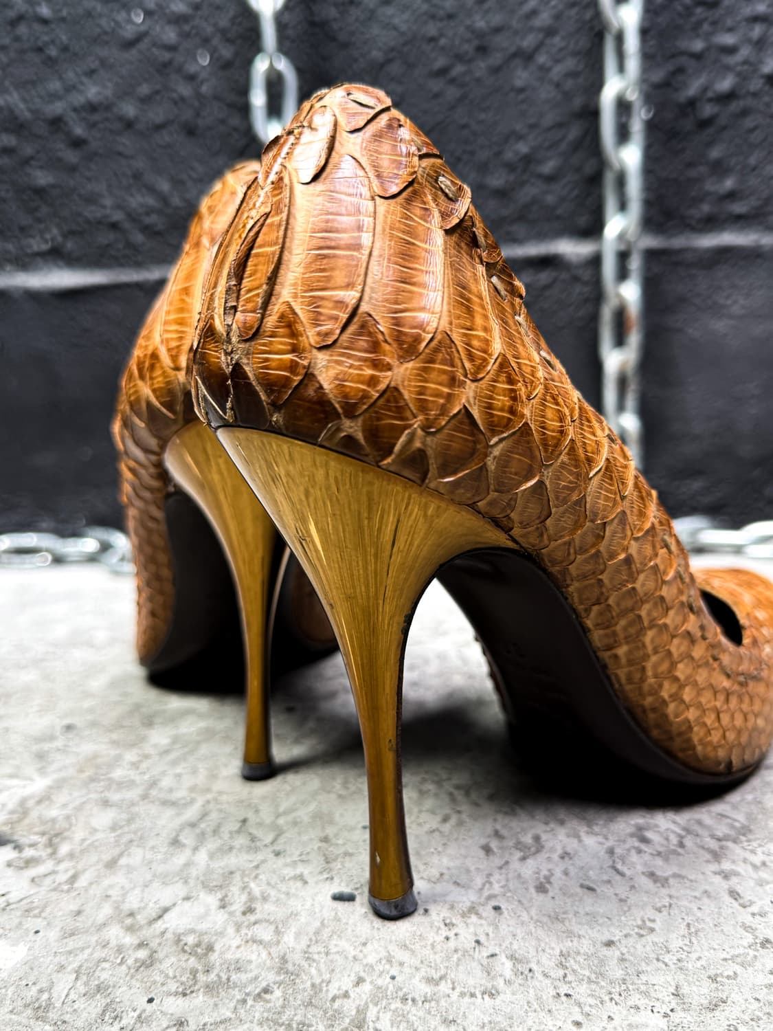 Alexander McQueen – Python Leather Heels 상품이미지9