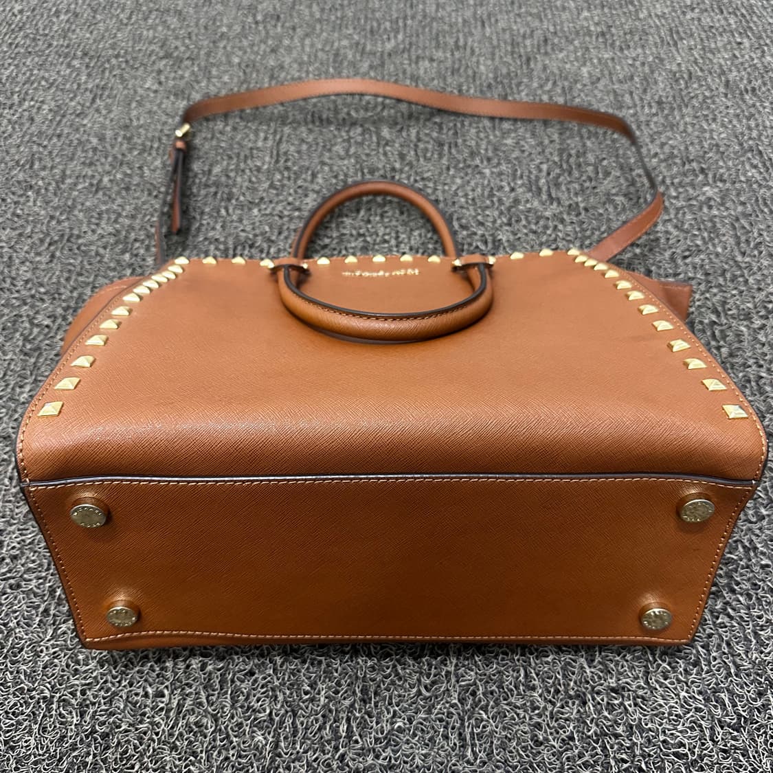 마이클코어스 라지 금장 사피아노 셀마 여성 숄더백 브라운 상품이미지4