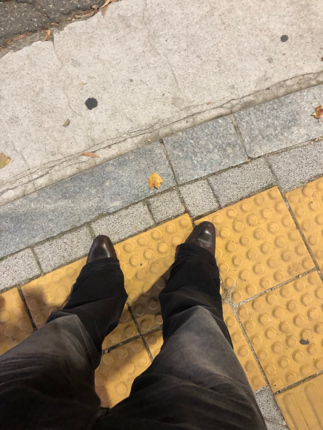 생로랑 벨티드 앵클 부츠 42size 매우 급쳐 상품이미지5