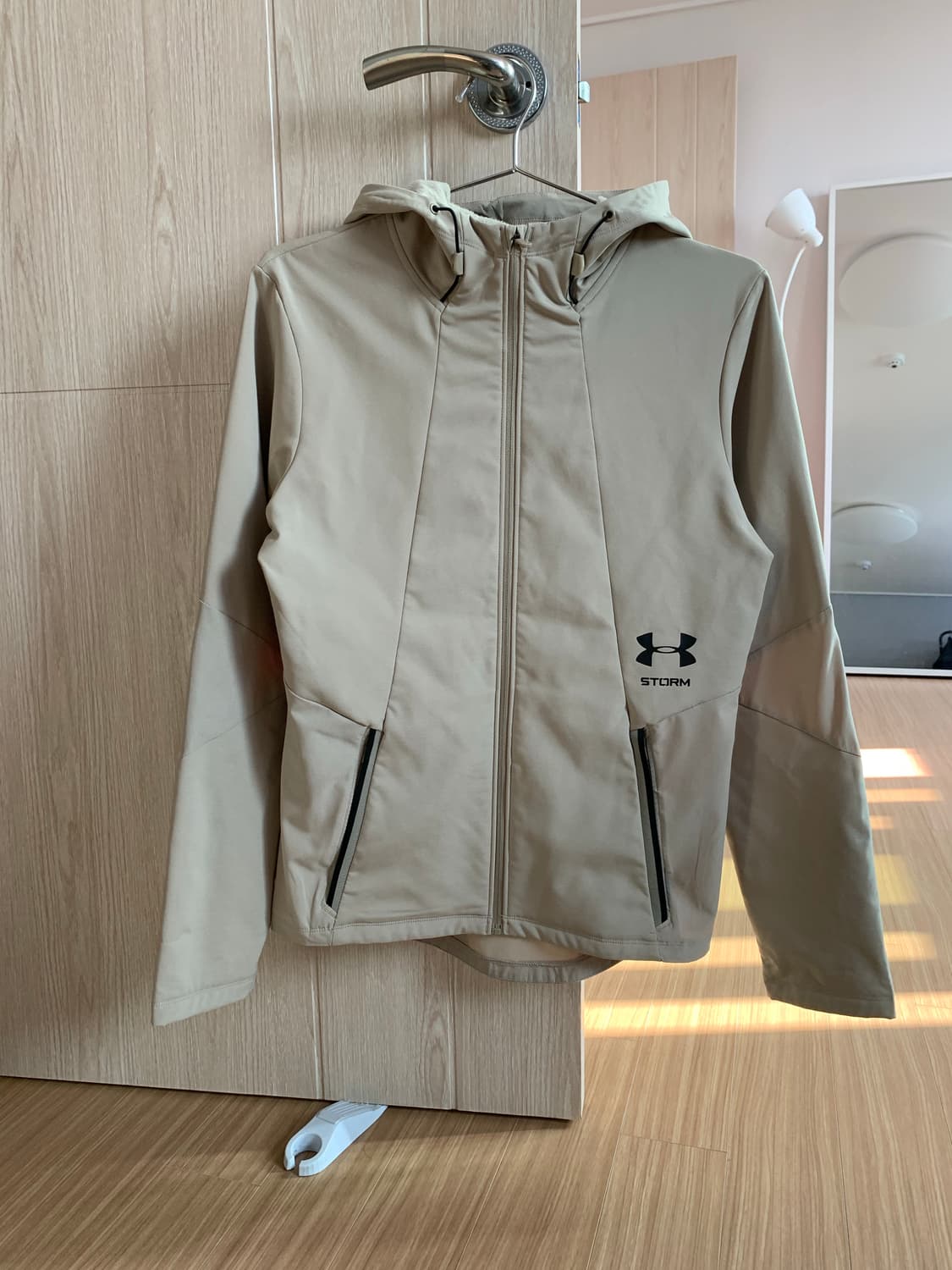 언더아머 러닝 후드자켓 상품이미지1