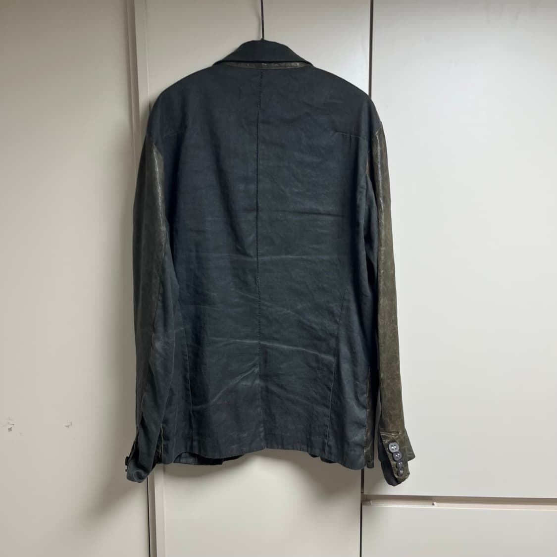 트랜짓 수소봉제 스탠드카라 램스킨자켓 상품이미지4