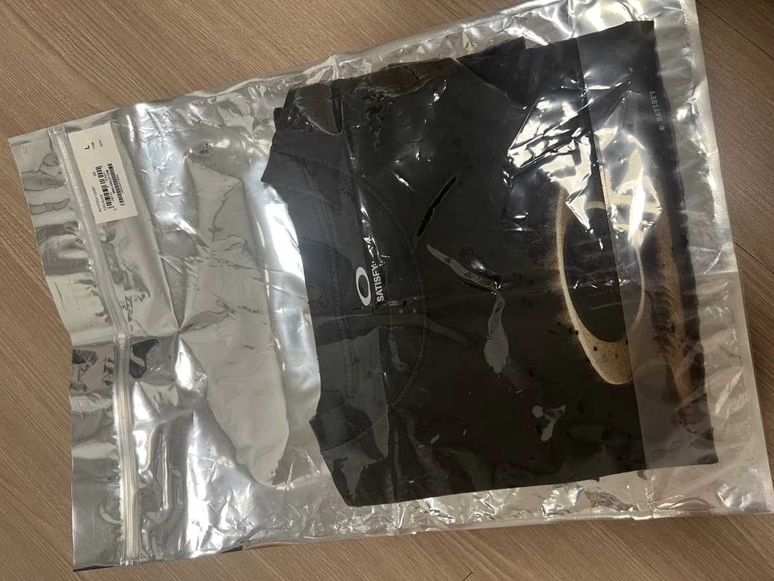 새티스파이x오클리 모스테크 티셔츠(L) 상품이미지5