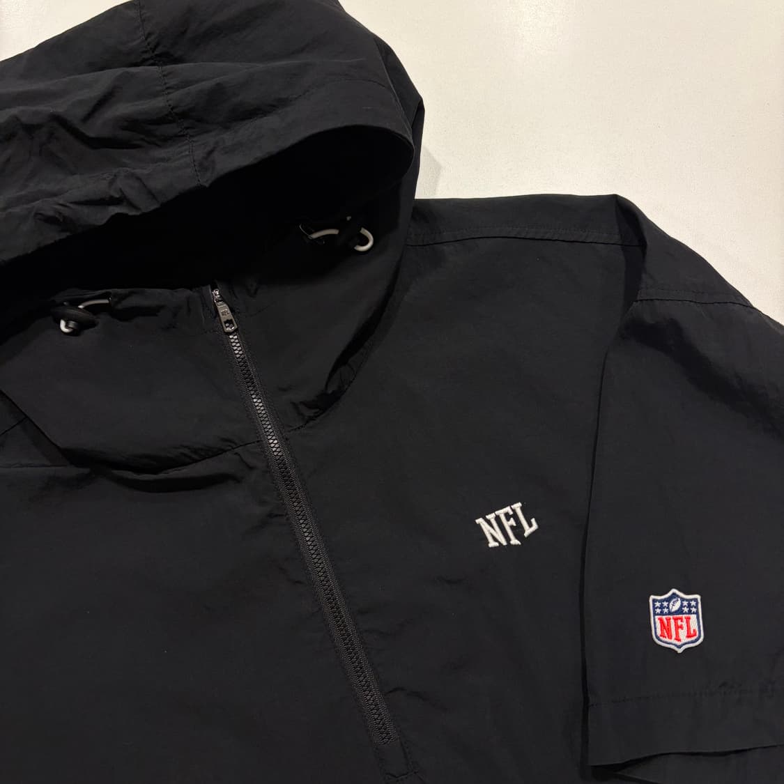 [M] NFL 검정색 반팔 후드 아노락 바람막이 E63 상품이미지3