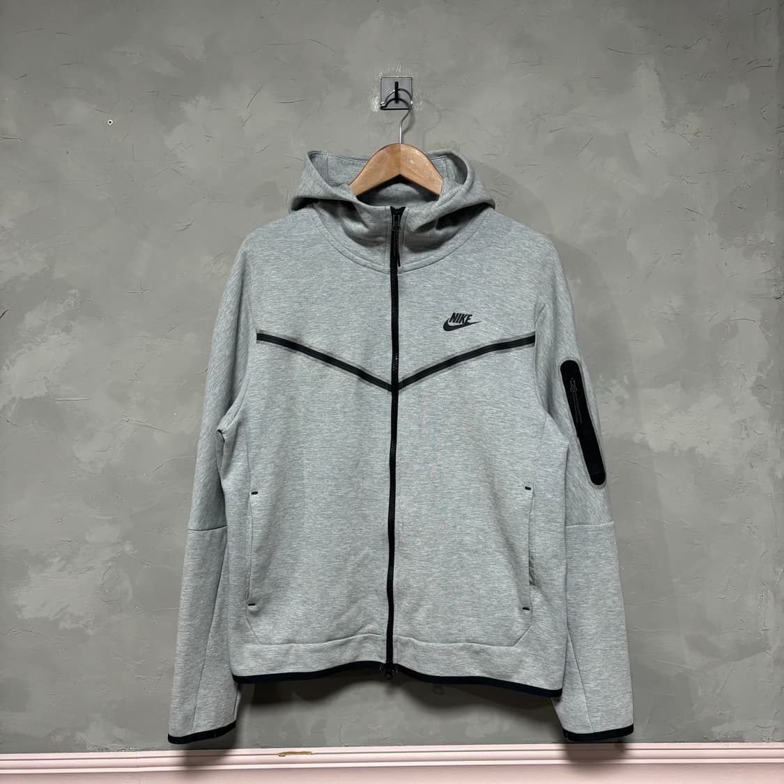 나이키 테크팩 후드집업 그레이 1 상품이미지1