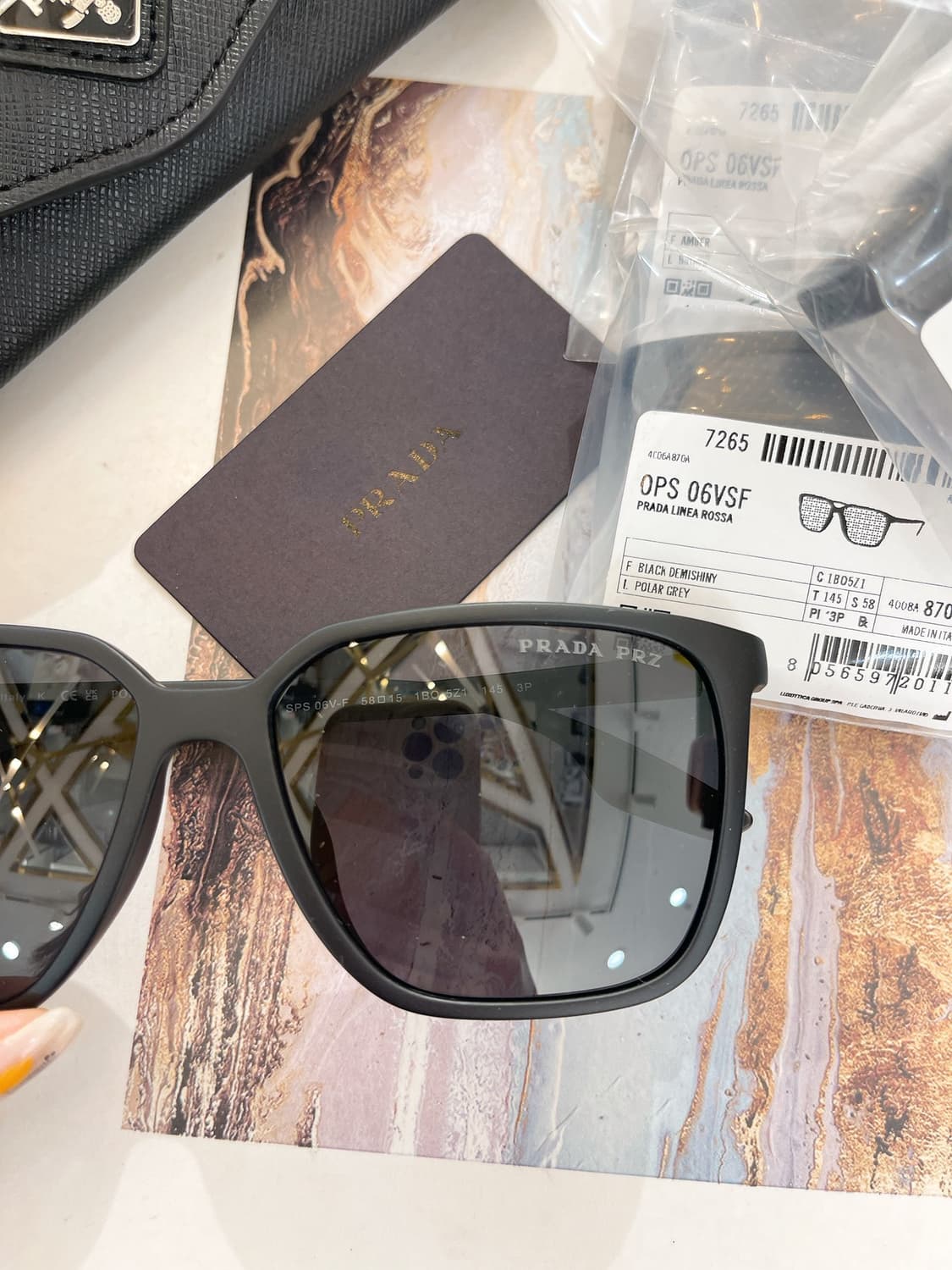 프라다 심볼 선글라스 슬레이트 그레이 렌즈 SPS 06V-F 상품이미지3