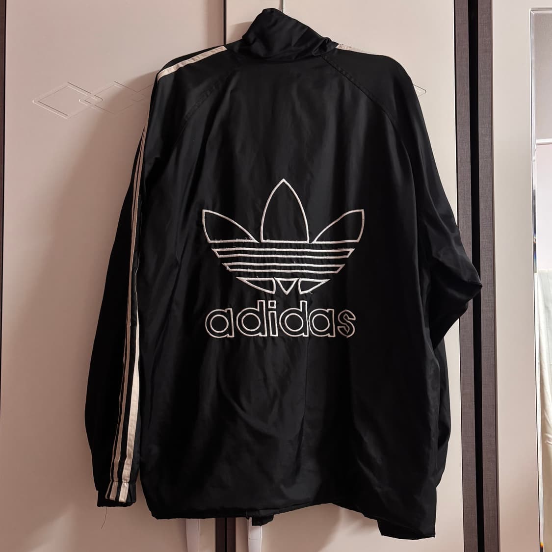 (택포) 아디다스 파이어버드 빅로고 바람막이 상품이미지1