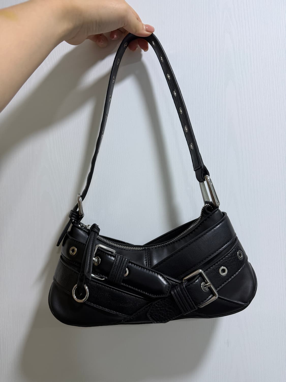 자라 벨트 디테일 숄더백 상품이미지2