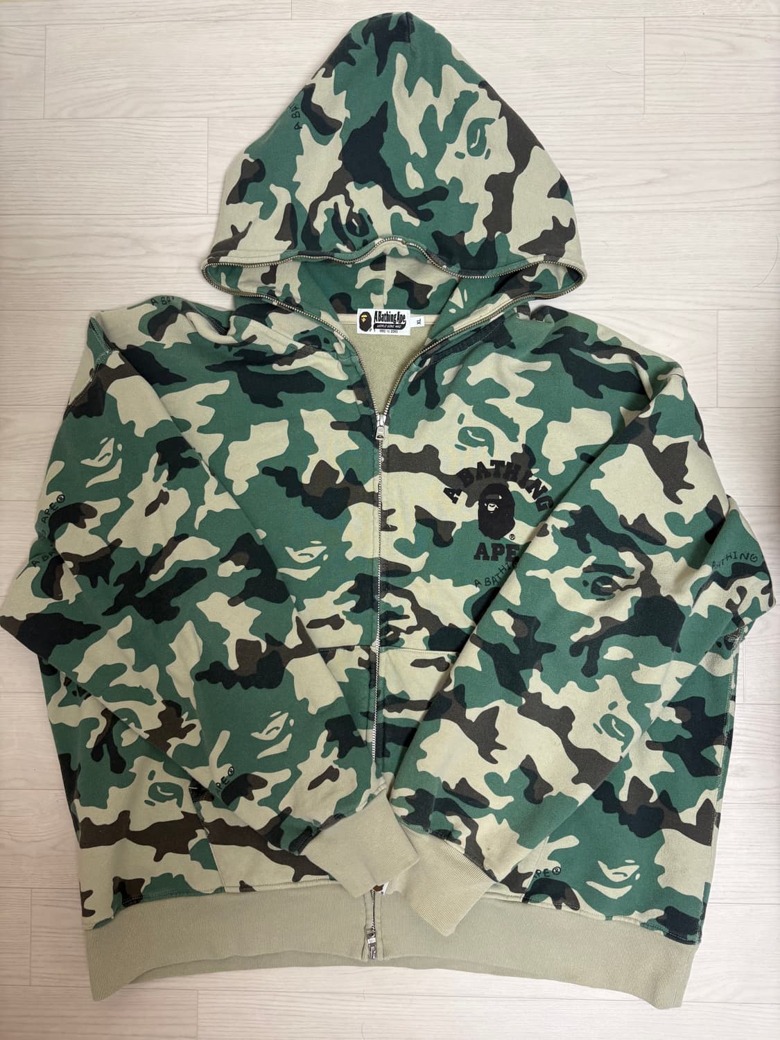 [XL] 베이프 우드랜드 카모 후드집업 판매합니다 상품이미지1