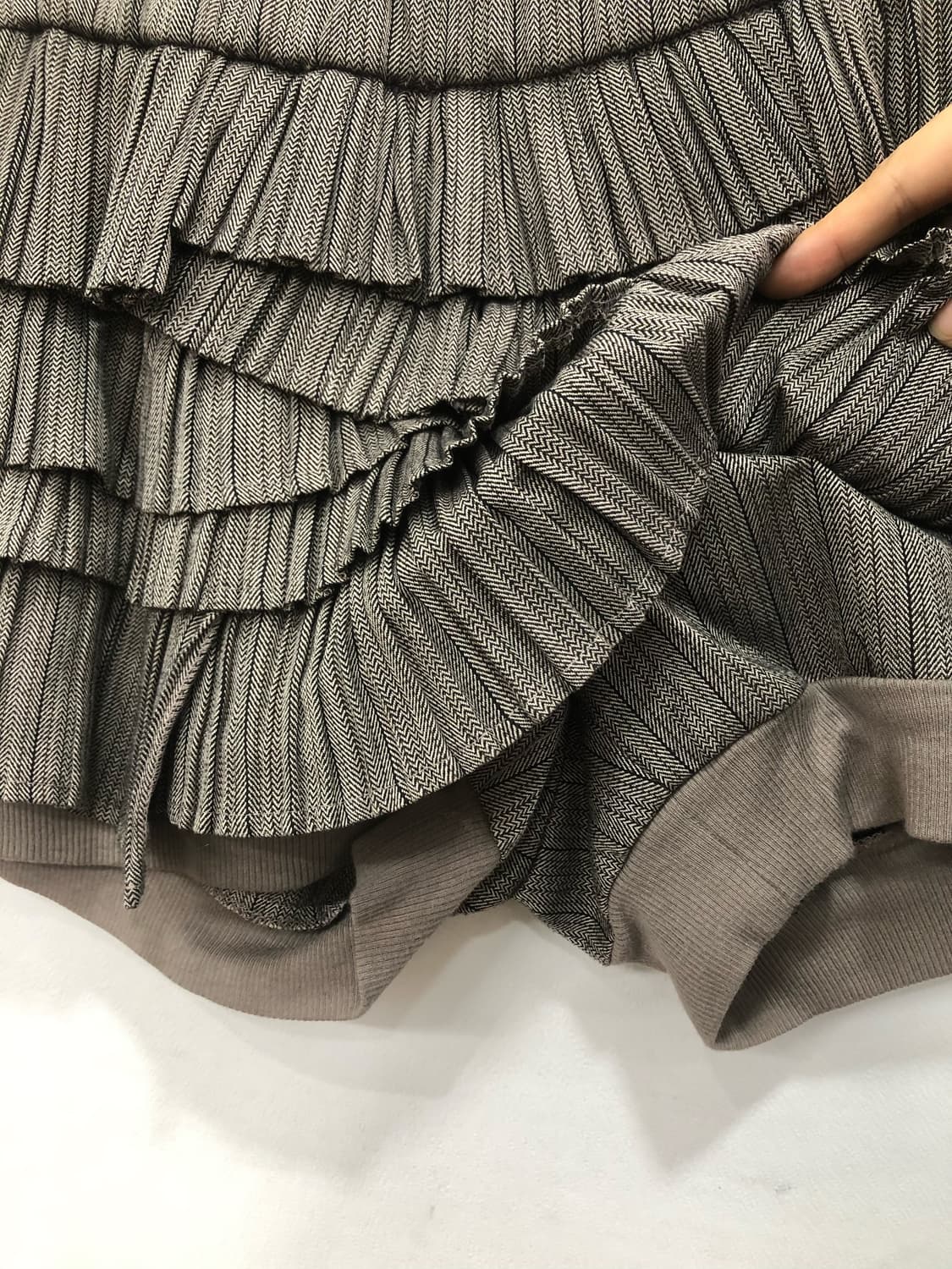 O’2nd ash brown ruffle layered skort 상품이미지4