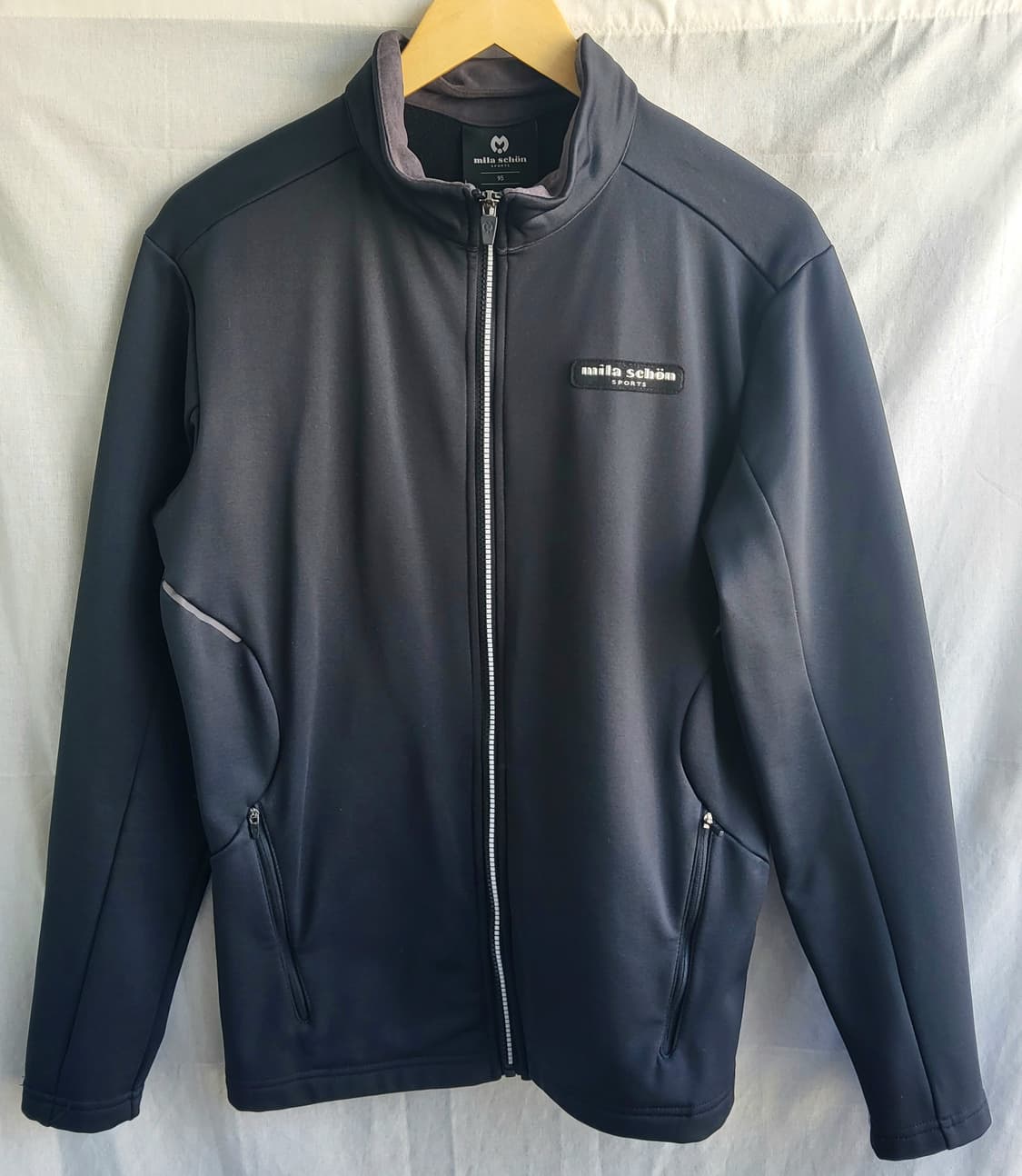 밀라숀 스포츠 (mila schon)
사이즈 : 남성용 95 상품이미지1