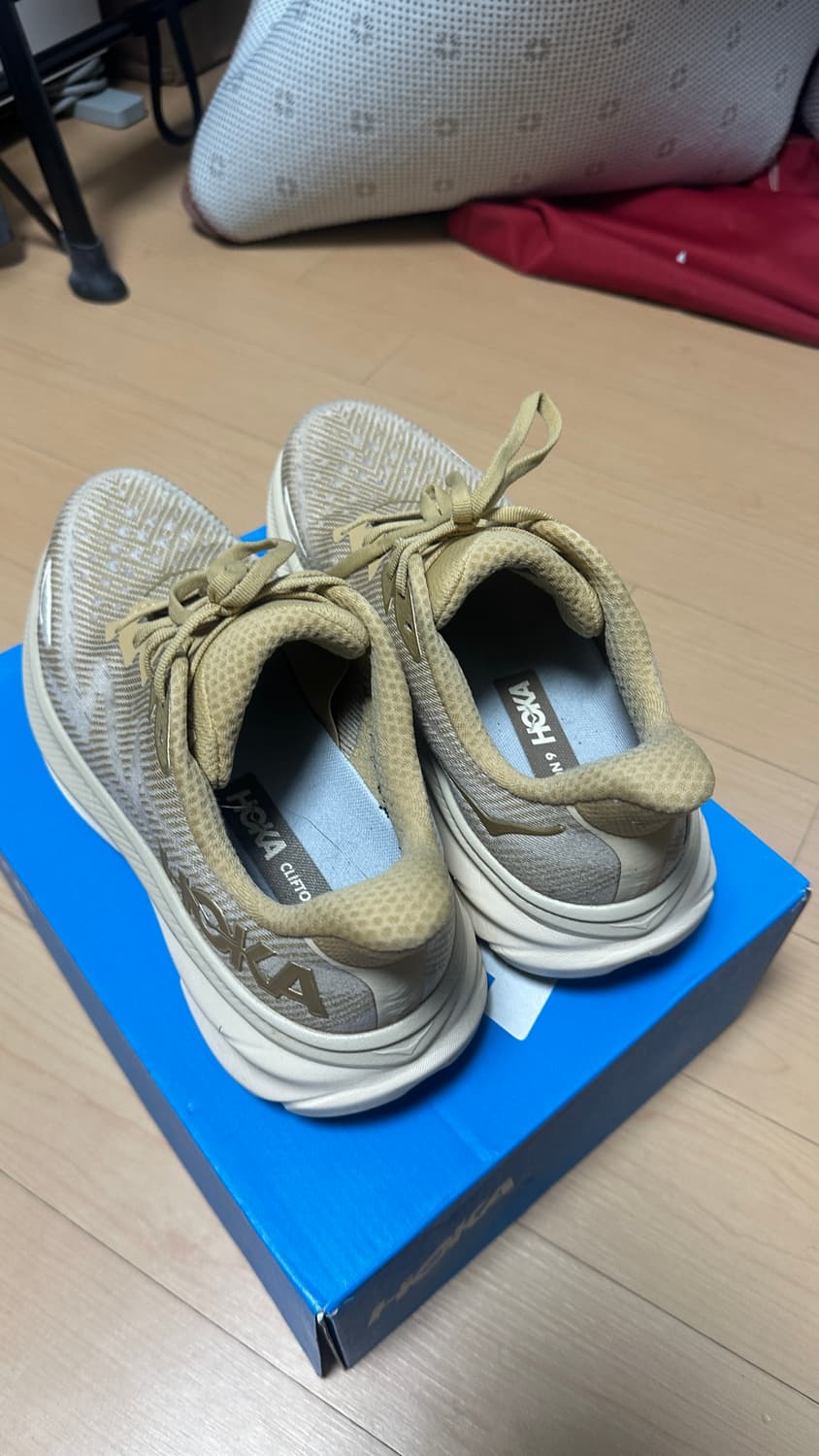 호카 클리프톤 9 샌드 270 상품이미지3