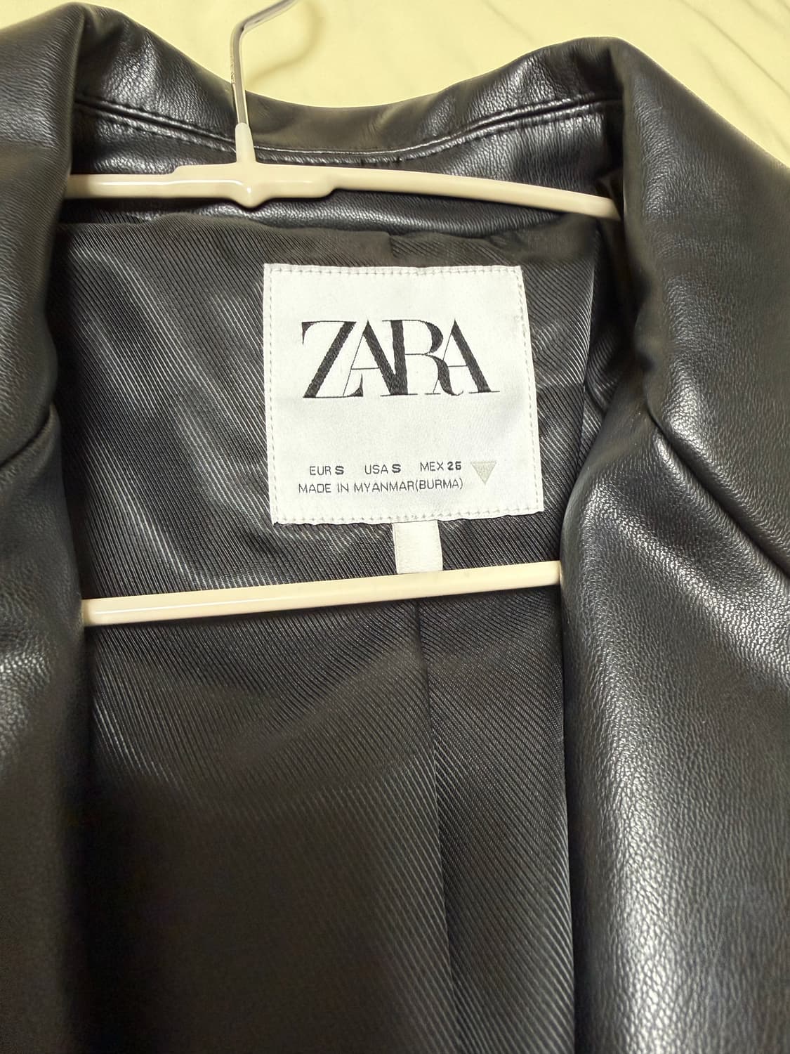 자라 레더자켓 상품이미지3