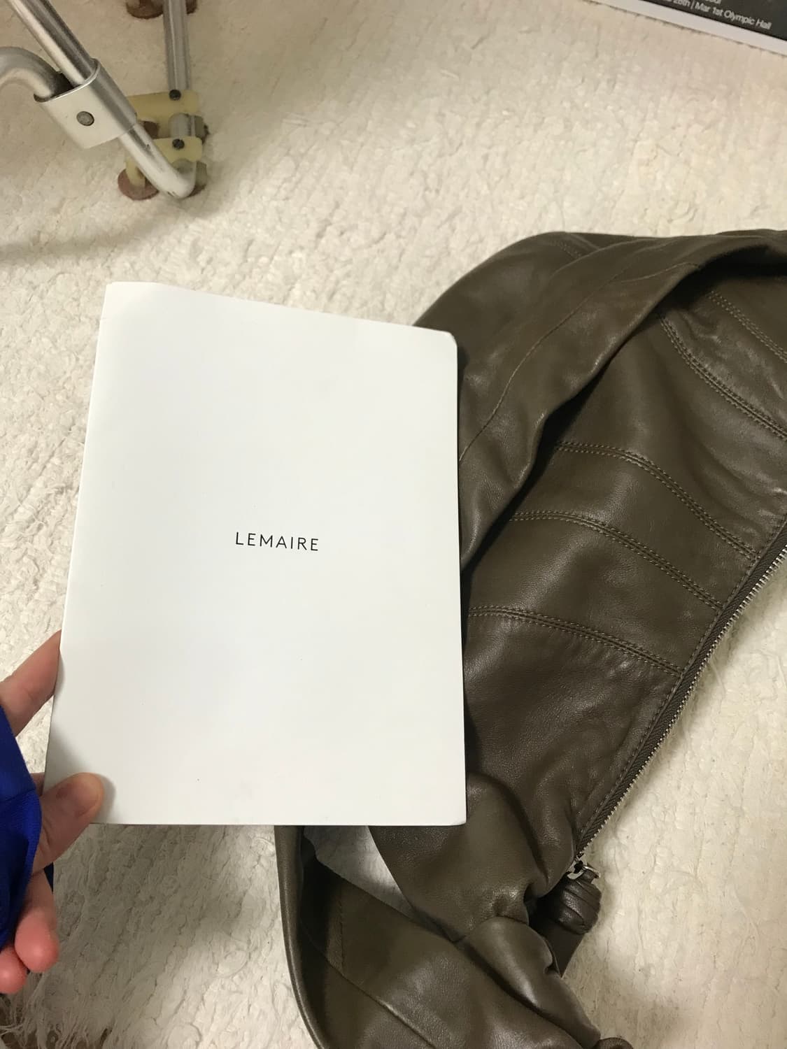 르메르 크루아상백 미듐 다크올리브 상품이미지1