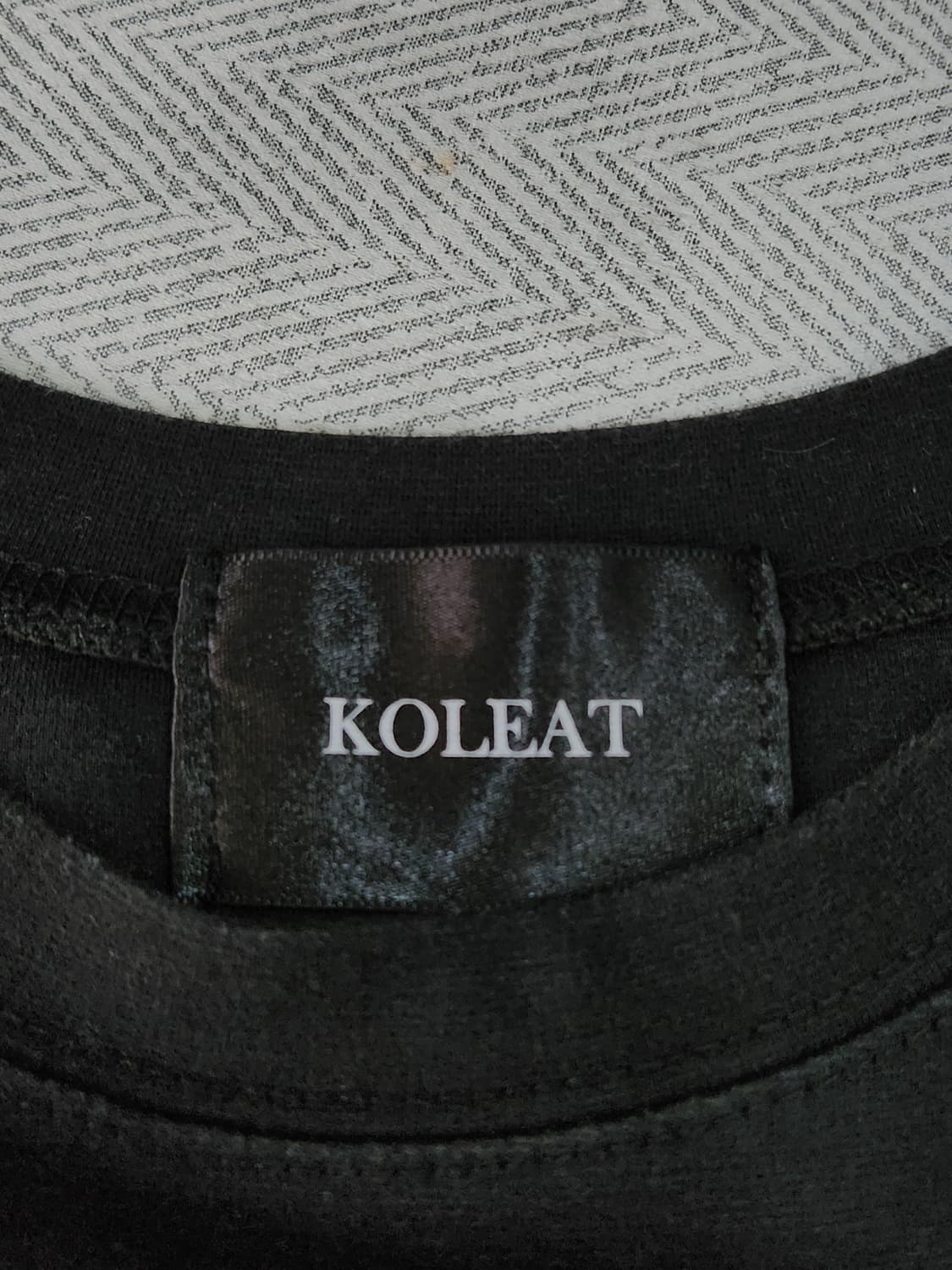 [F] 콜잇 KOLEAT  블랙 크롭 반팔 티셔츠 상품이미지4