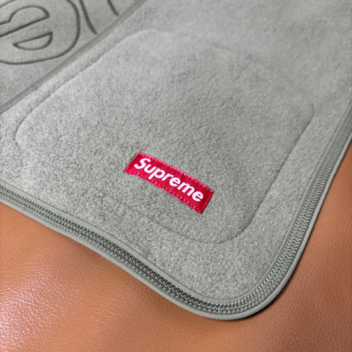 슈프림 머플러 목도리 카키 인사이드 포켓 상품이미지2