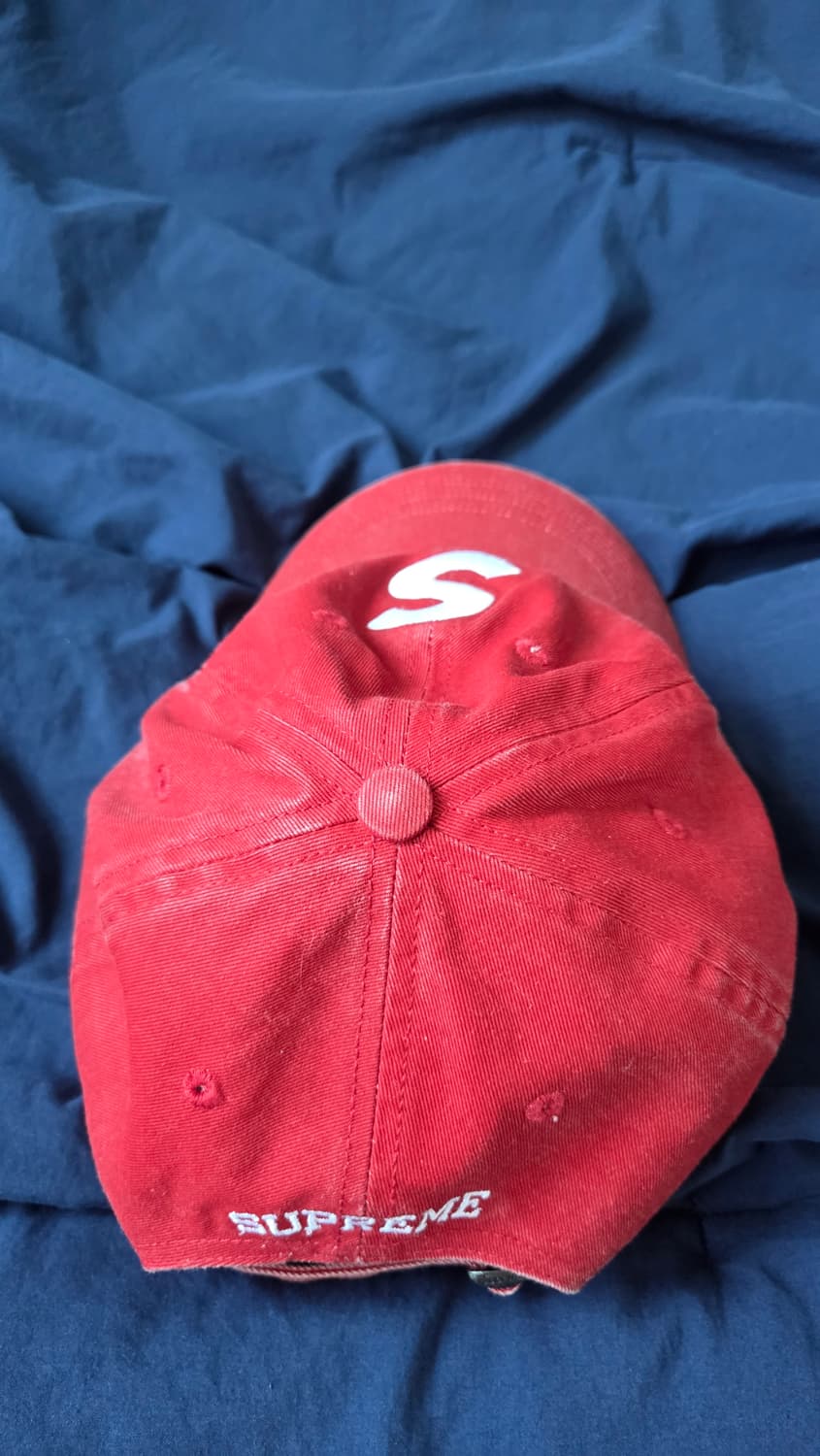 슈프림 피그먼트 코티드 레드 - 25SS 상품이미지4