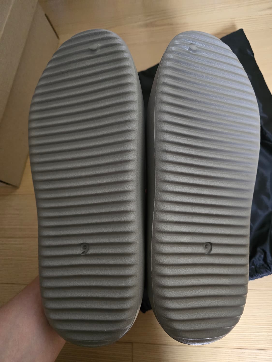 이지 YZY  SL-01 그레이 9 사이즈 상품이미지3