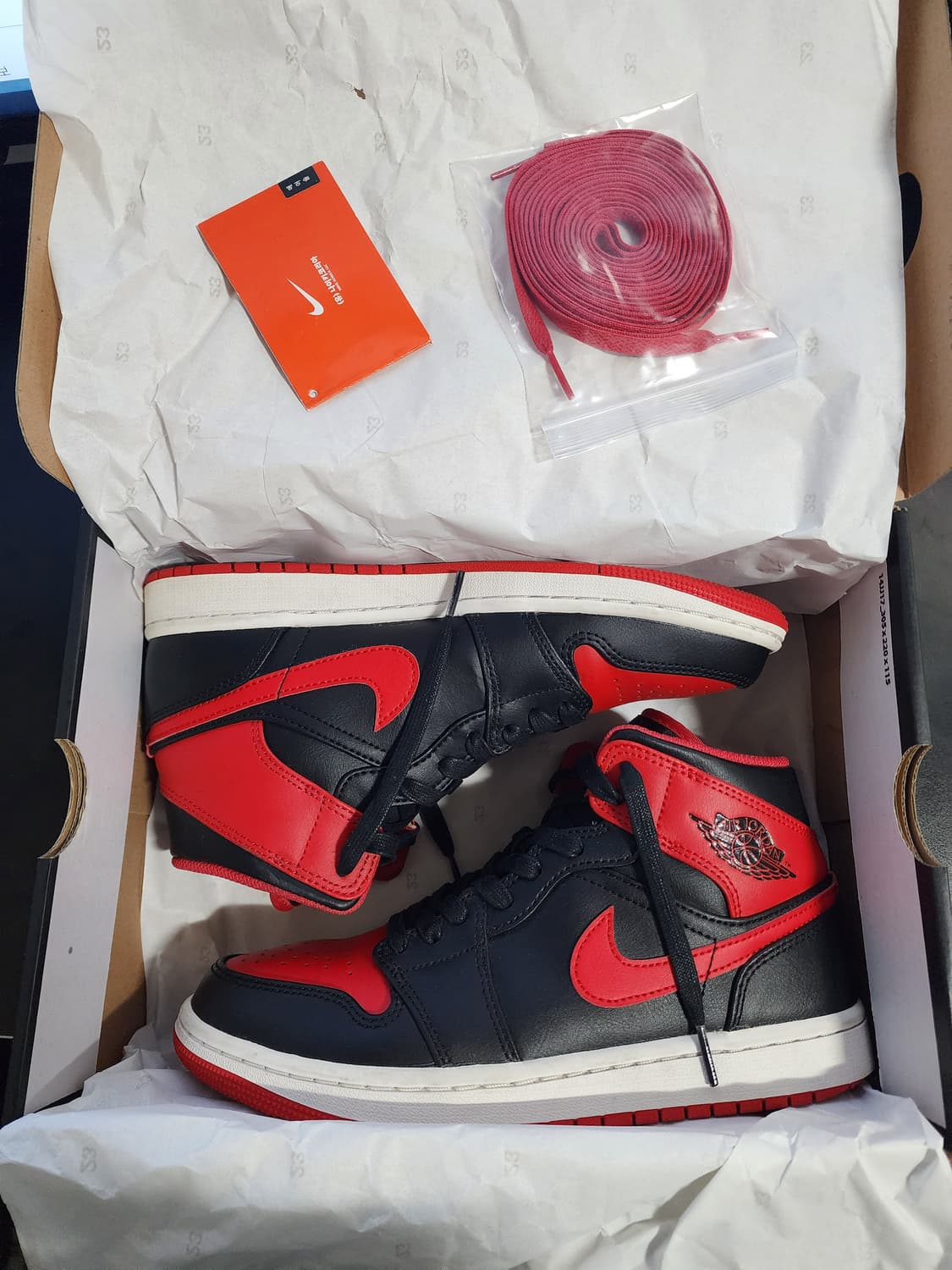 [255] 나이키 조던1 미드 블랙 파이어 레드 상품이미지2