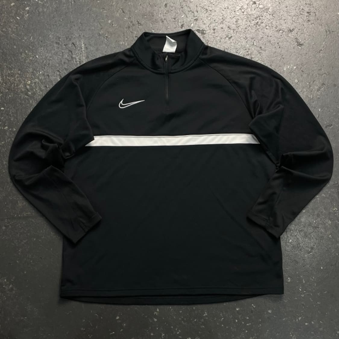 105 나이키 드라이핏 풀오버 드릴탑 상품이미지1