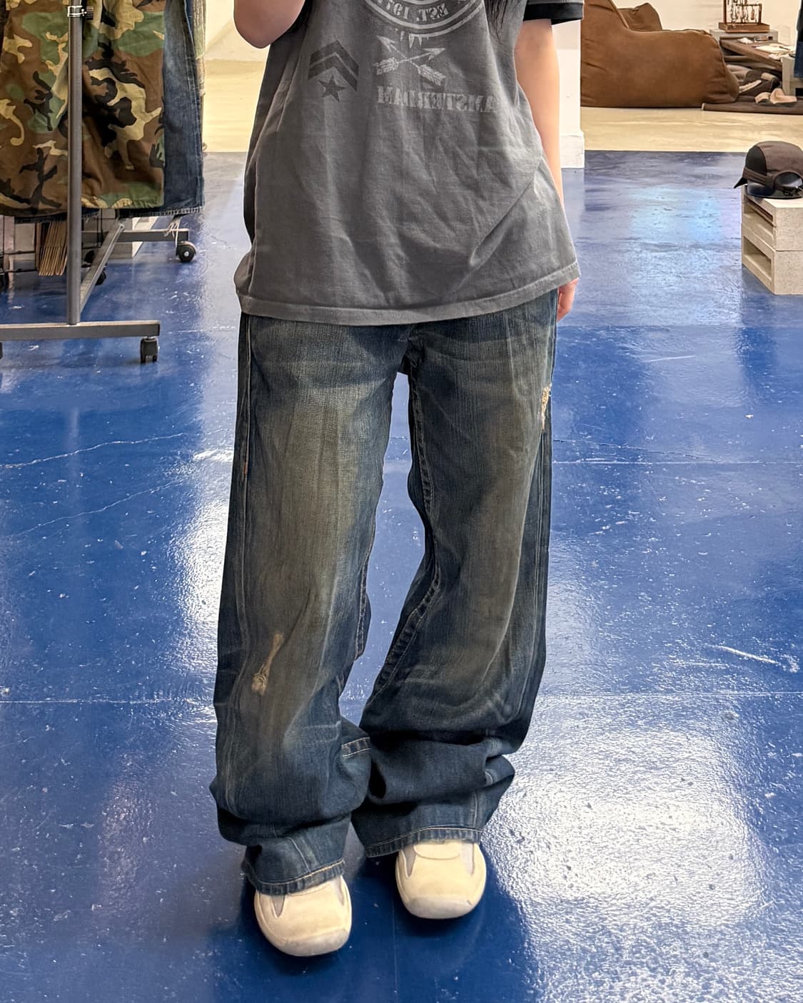 트루릴리젼 백포켓 붓다 부츠컷 데님 팬츠 상품이미지1