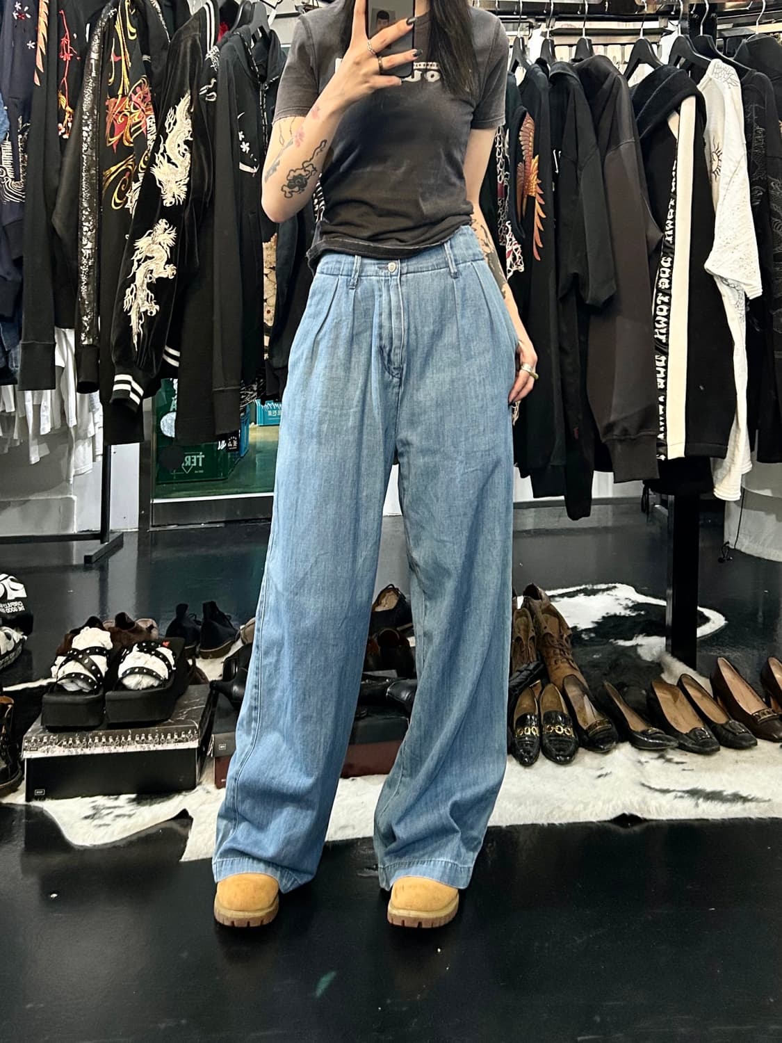 빈티지 투버튼 핀턱 와이드 데님 팬츠 상품이미지3