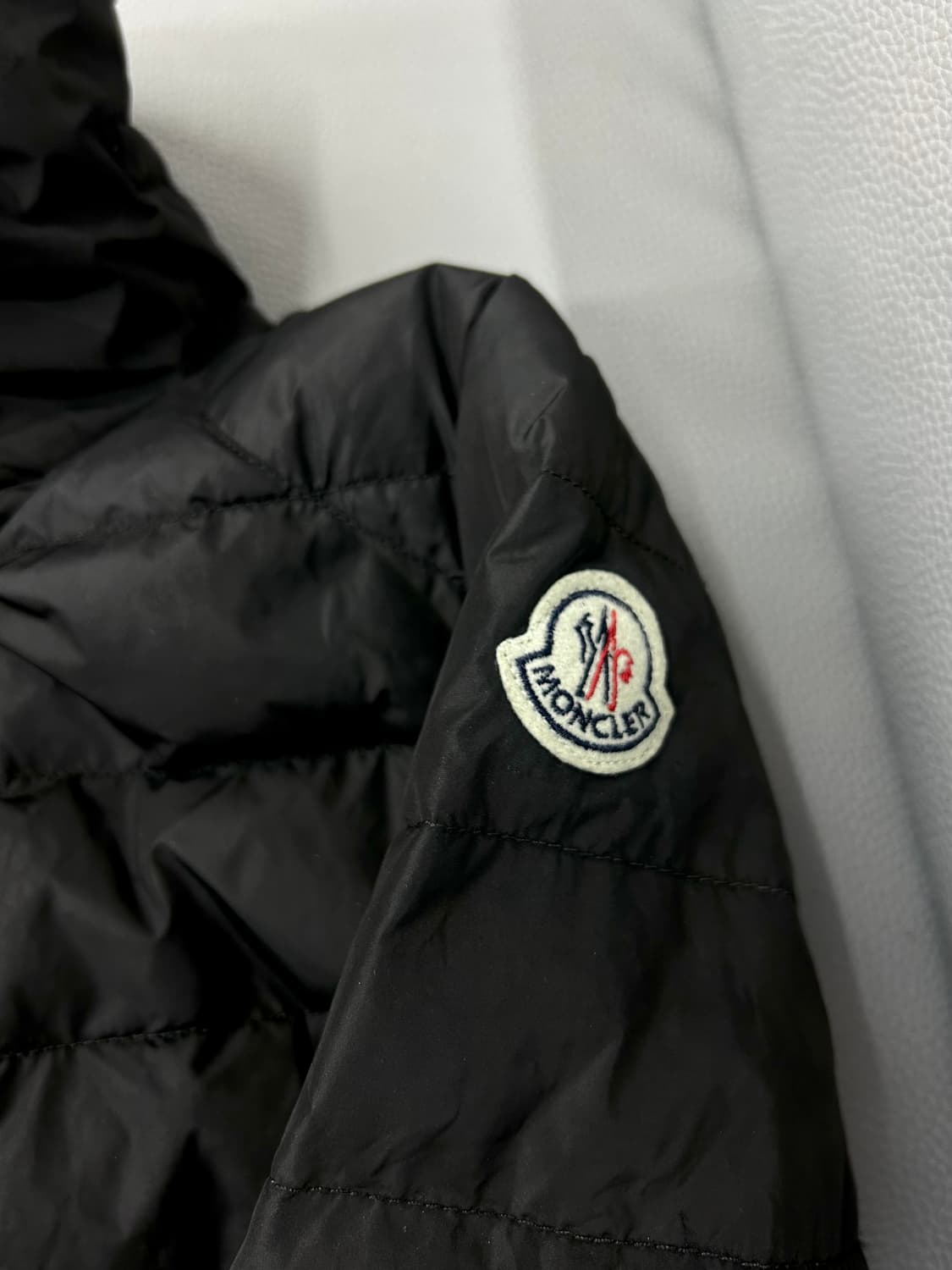 몽클레르 몽클레어 프레네 블랙 양털 카라 다운패딩(2(44~55) 상품이미지5