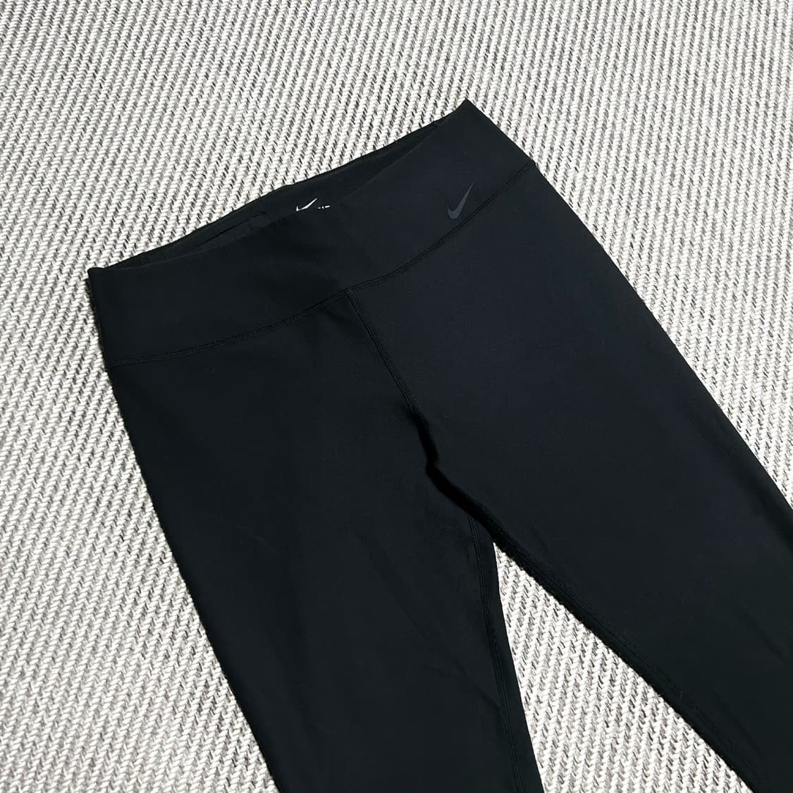 [XL] Nike 나이키 우먼즈 레전드2.0 스우시 타이즈 레깅스 상품이미지2